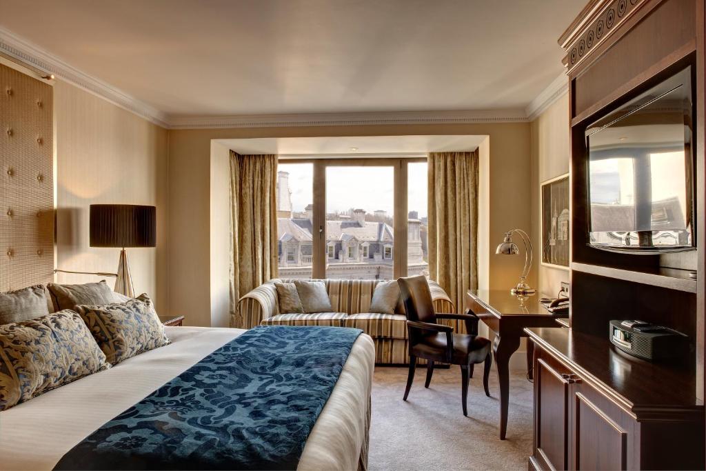 Premium King Room