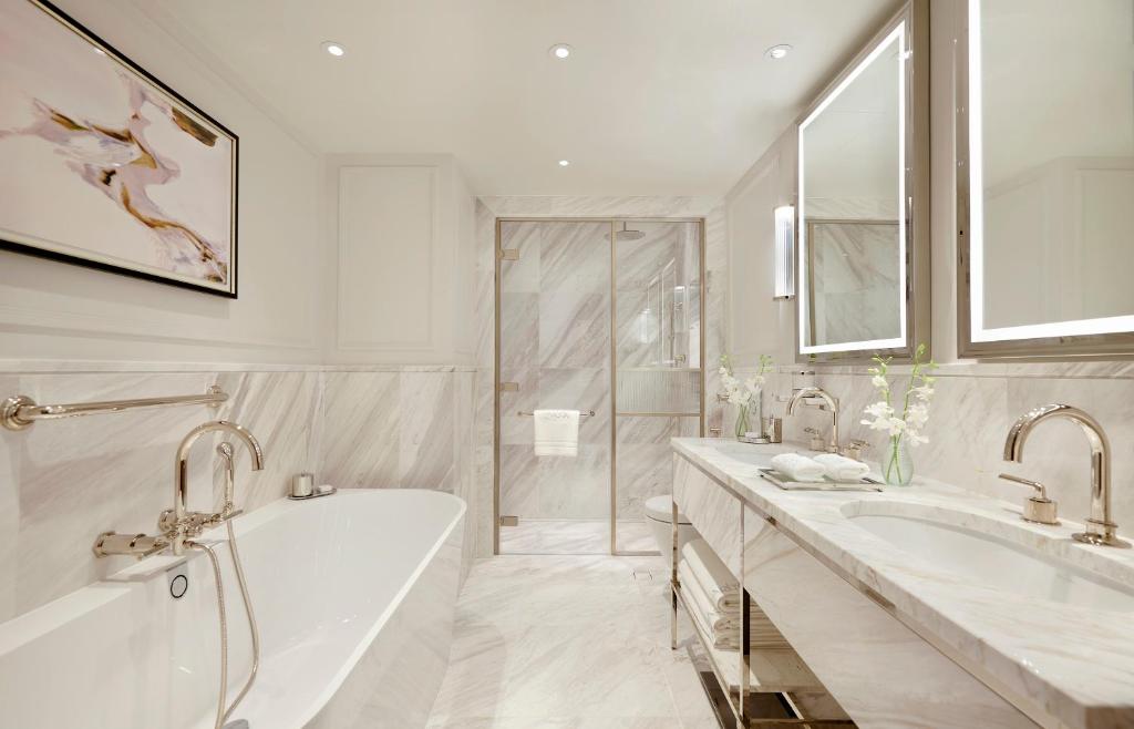 Jumeirah Carlton Tower London room