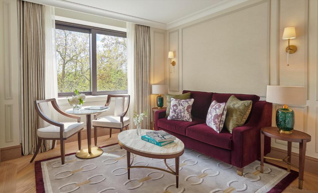 Garden Suite with exclusive access to Cadogan private gardens