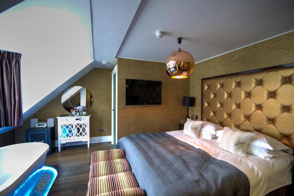 Deluxe Loft Suite