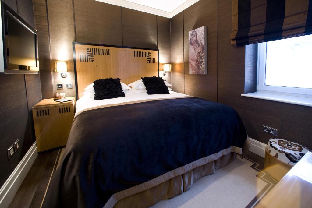 Karma Sanctum Soho Hotel room