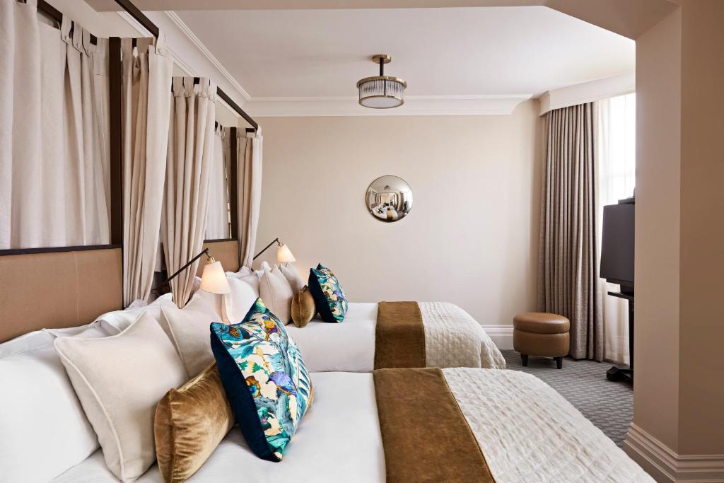 Kimpton Fitzroy London by IHG room