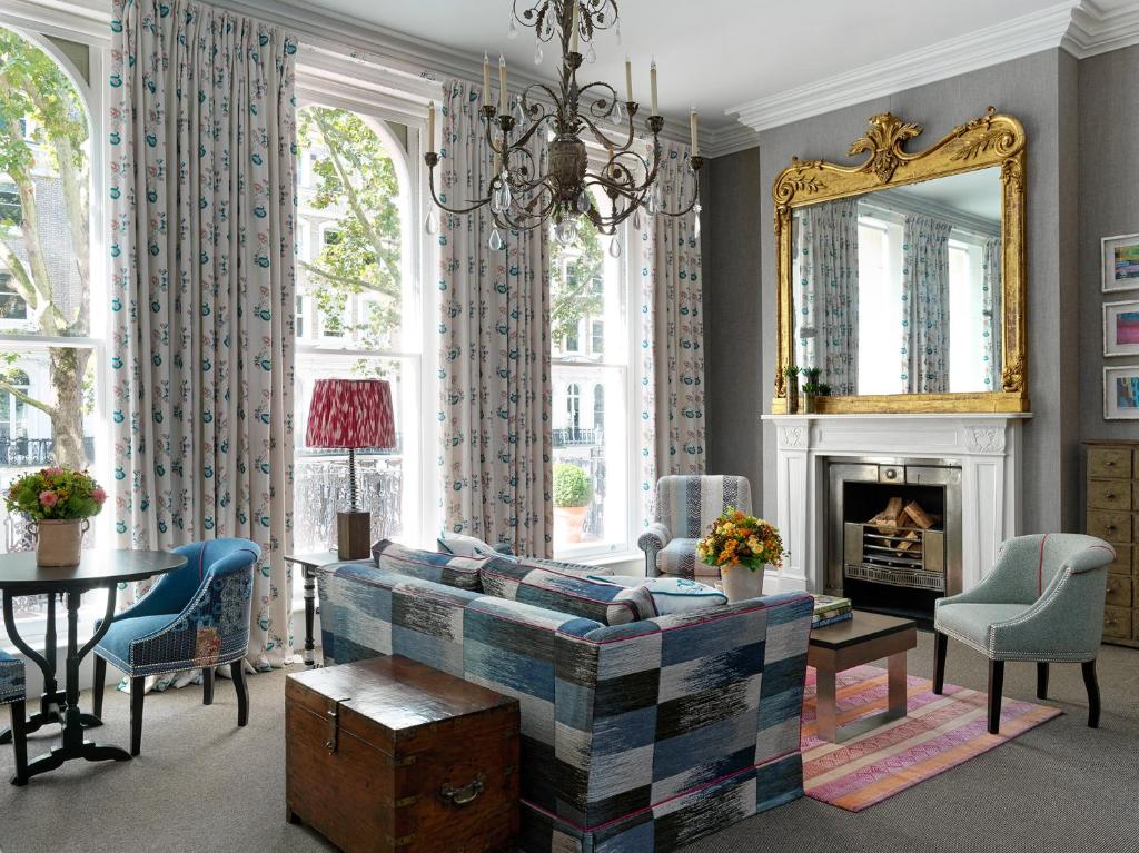 Knightsbridge Suite
