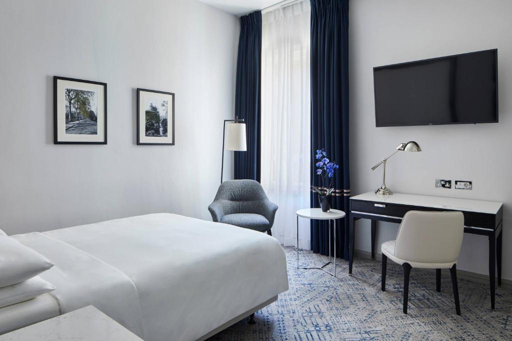 Deluxe Room, 1 Queen