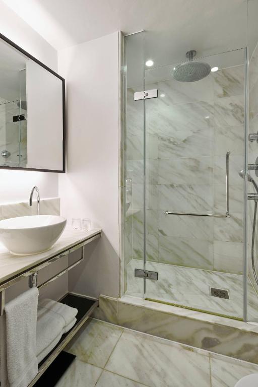 London Marriott Hotel Grosvenor Square room