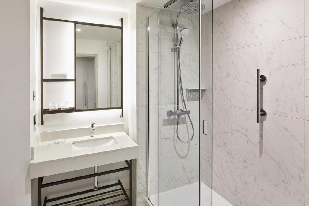 London Marriott Hotel Grosvenor Square room