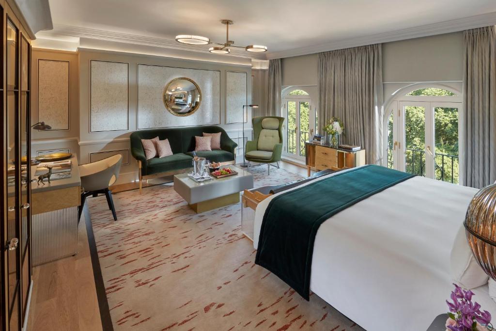 Hyde Park Junior Suite