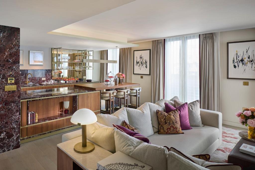 Mandarin Oriental Mayfair, London room
