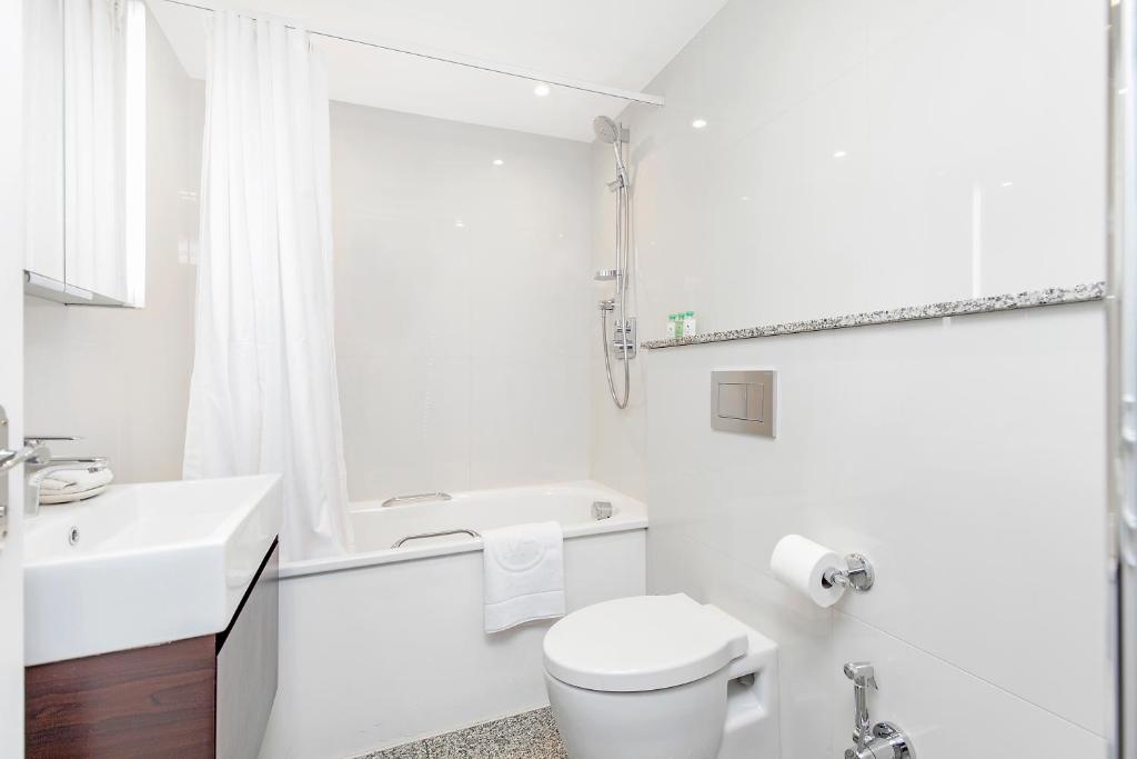 Mayfair House room