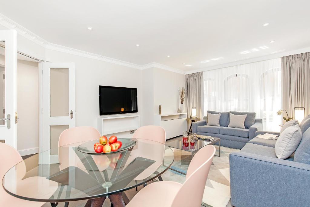 Mayfair House room