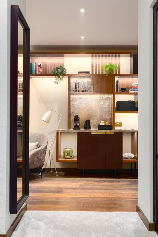 Middle Eight - Covent Garden room