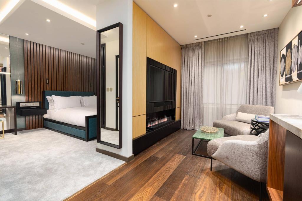 Middle Eight - Covent Garden room