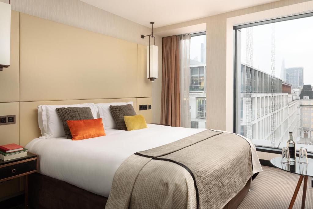 Montcalm Royal London House, London City room
