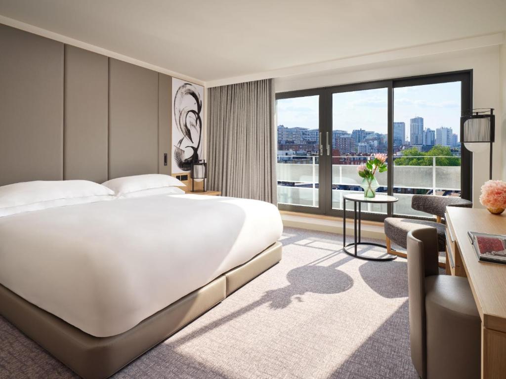 Family Deluxe Balcony Room