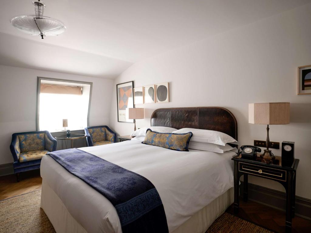 Grande Room