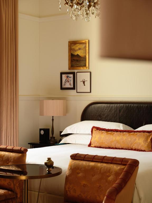 NoMad London room