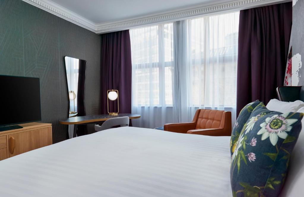 NYX Hotel London Holborn by Leonardo Hotels room