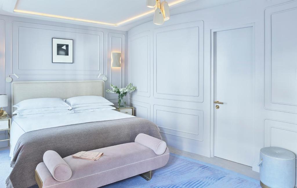 One Aldwych room