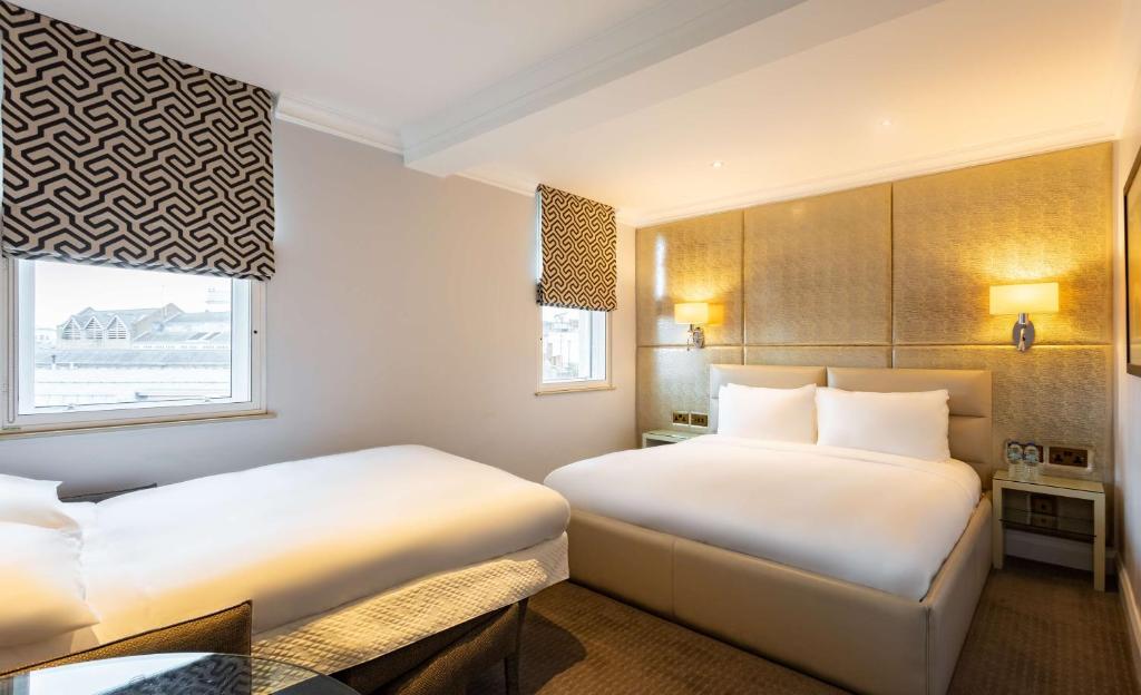 Radisson Blu Hotel, London Mercer Street room