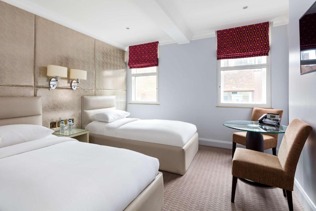 Radisson Blu Hotel, London Mercer Street room