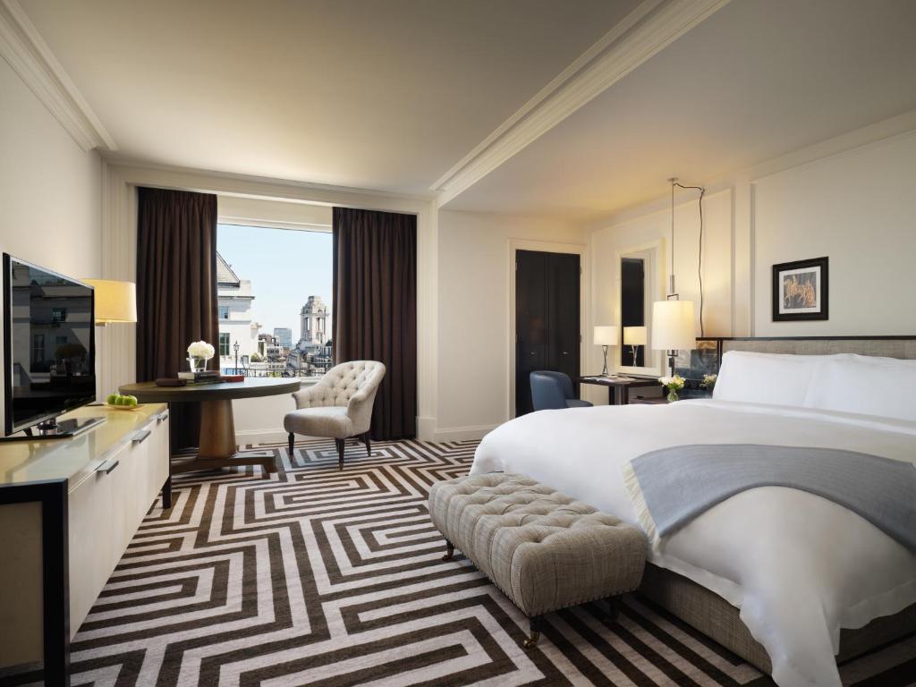 Executive King Room
