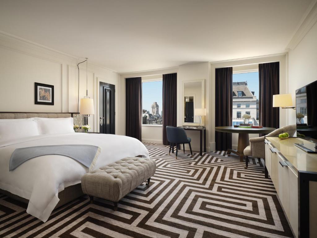 Grand Premier King Room