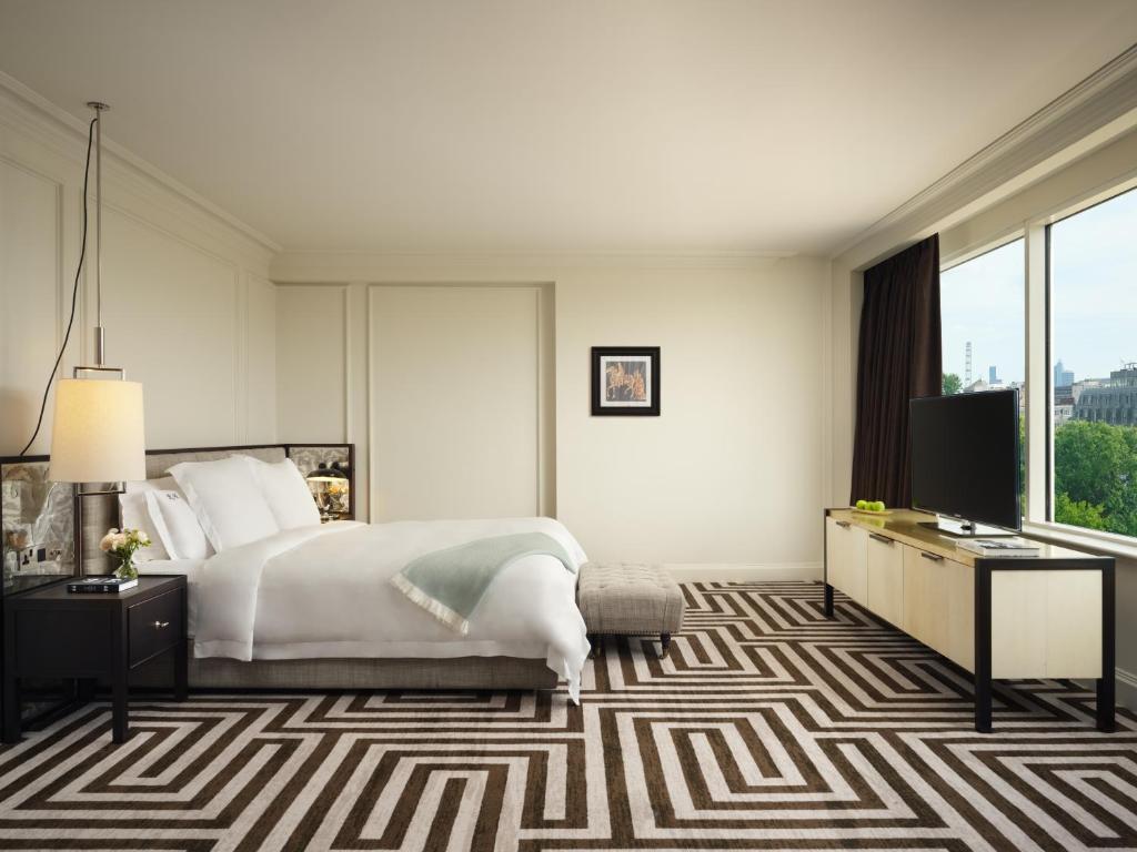 Rosewood London room