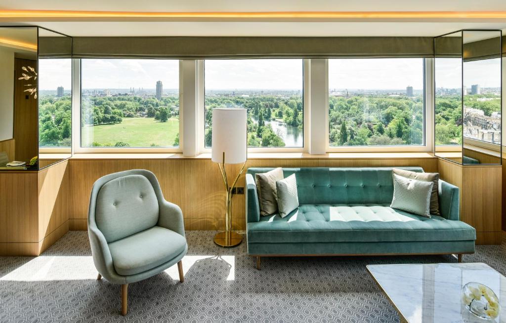 Royal Lancaster London room