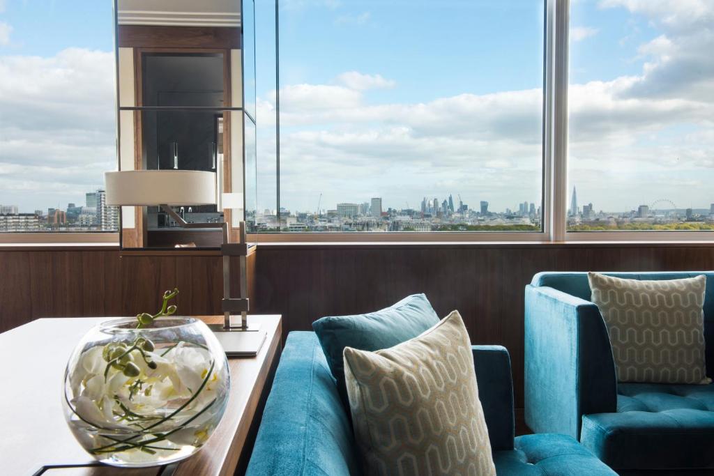 Royal Lancaster London room
