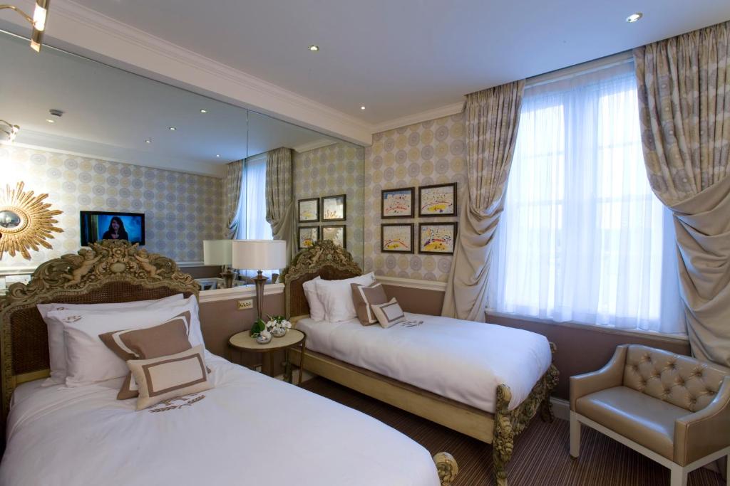 Superior Twin Room
