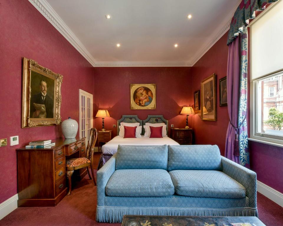 San Domenico House room