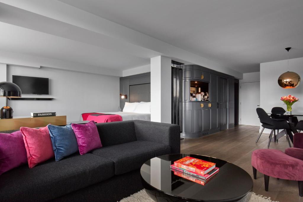 Suite with River View