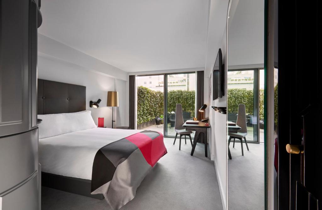 Superior Double Room with Private Patio