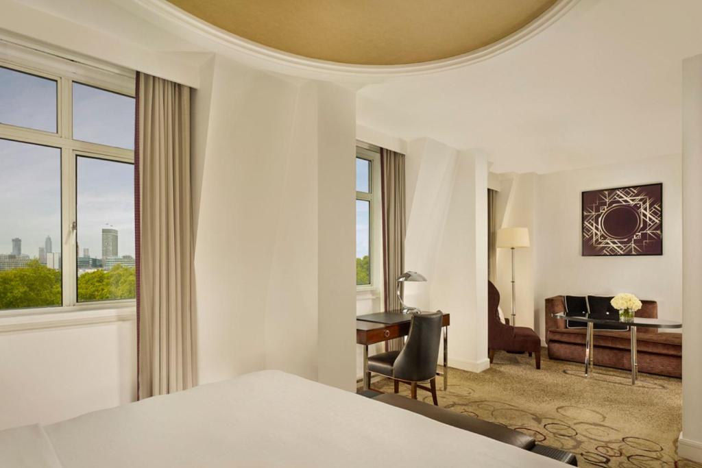 Sheraton Grand London Park Lane room