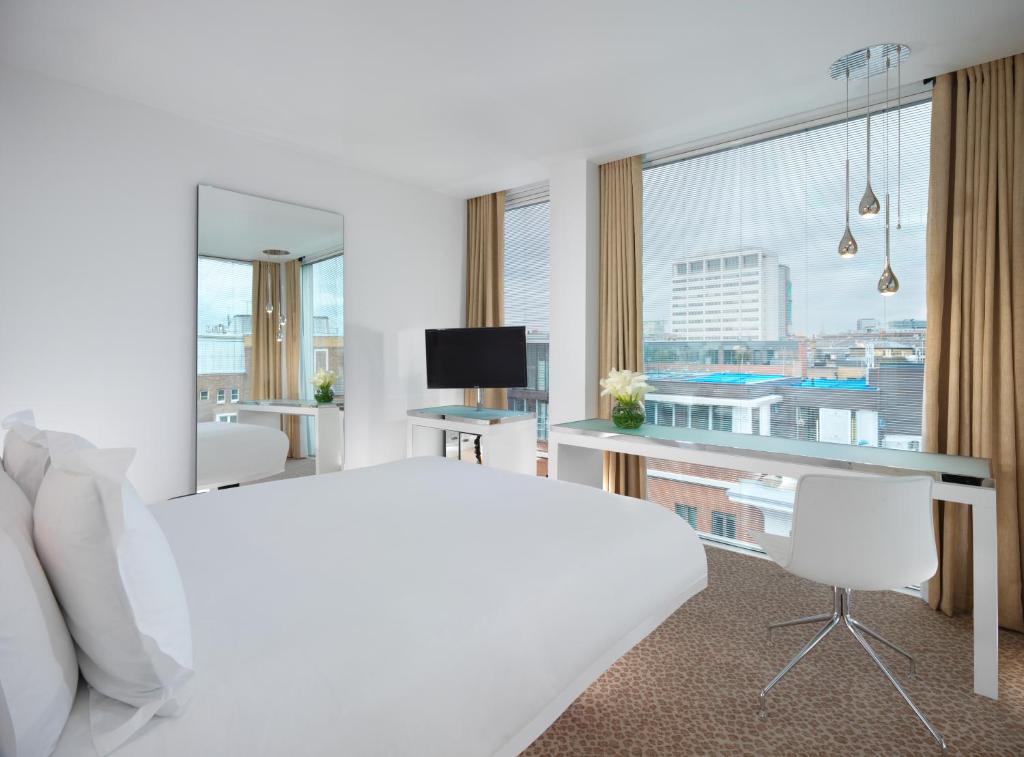 Standard Queen Room