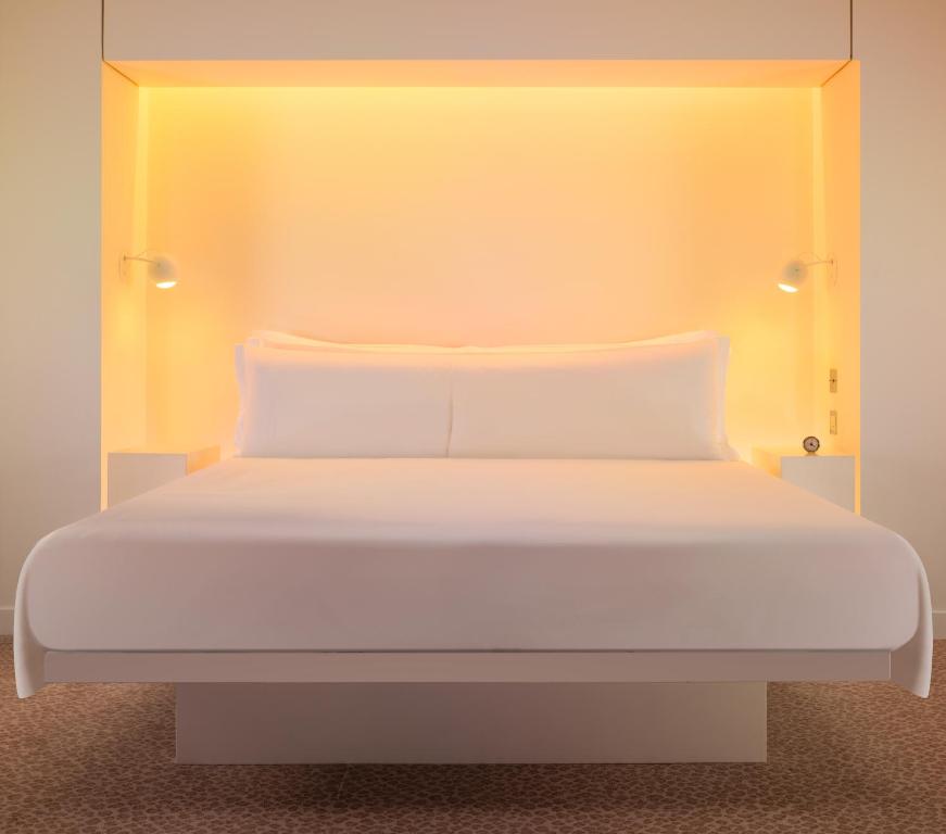Standard Room - Mobility Accessible