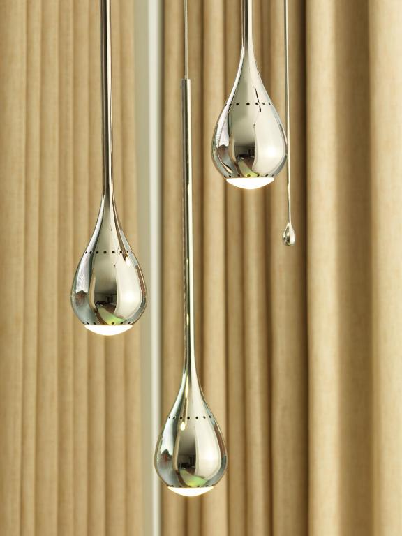 St Martins Lane London room