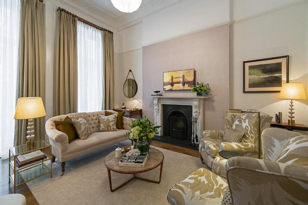 Signature Suite