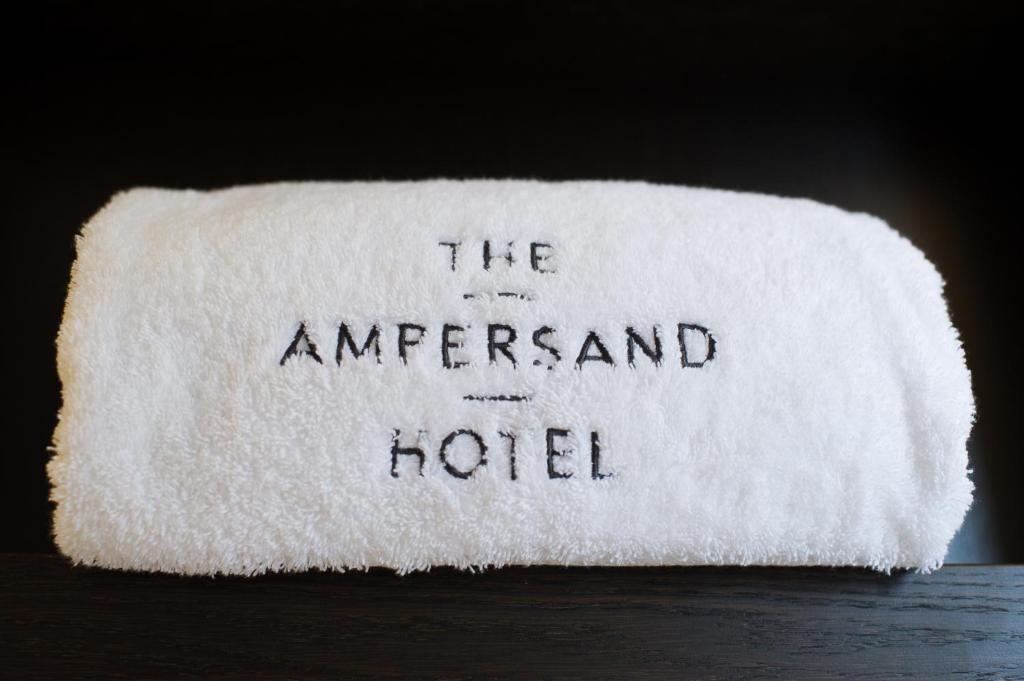 The Ampersand Hotel room