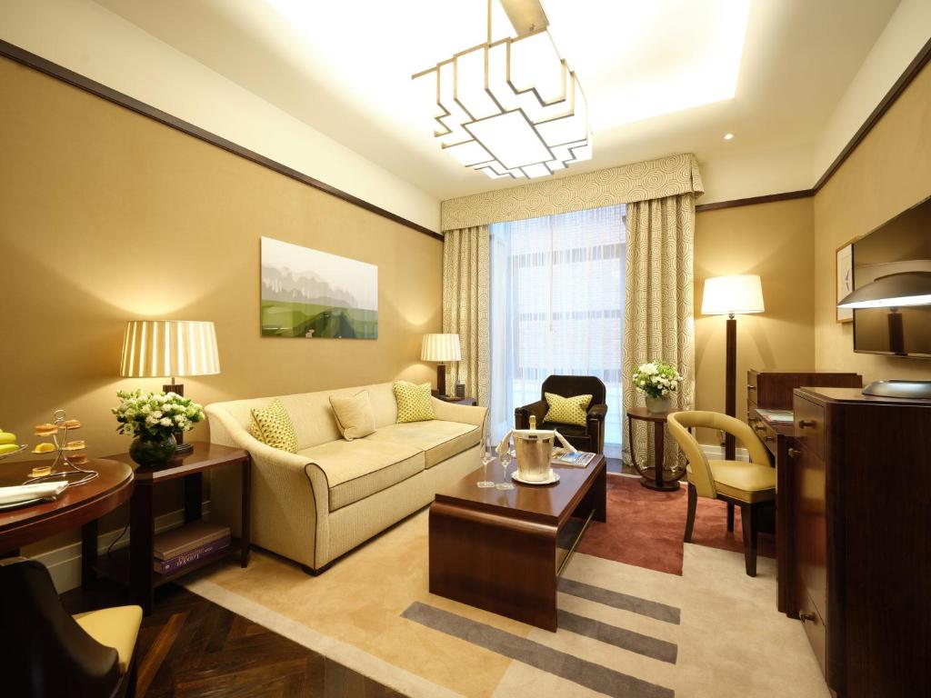 One-Bedroom Classic Suite