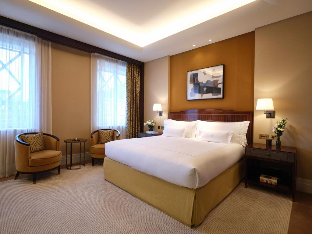 The Beaumont Mayfair room