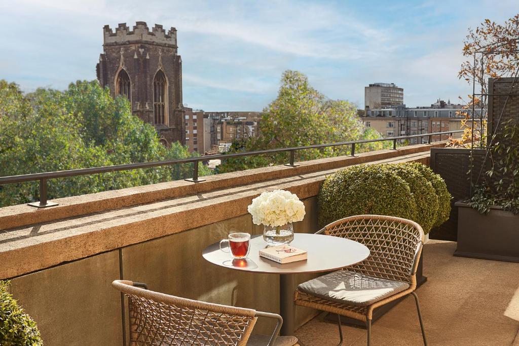 Berkeley Balcony Room