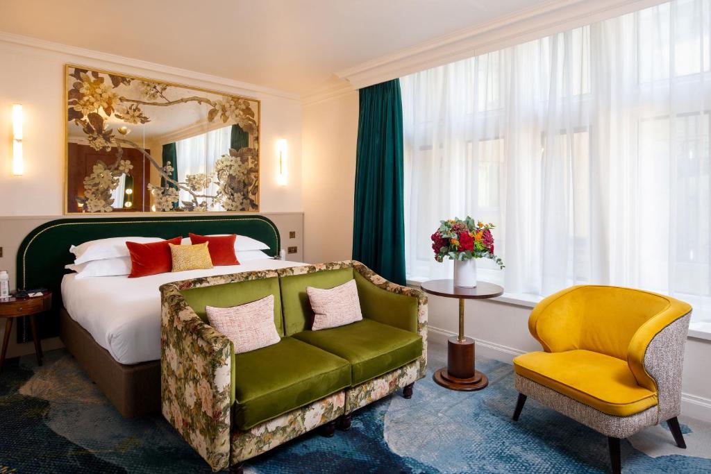 The Capital Hotel, Apartments & Townhouse