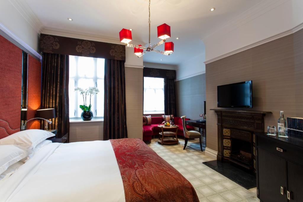 Deluxe King Room