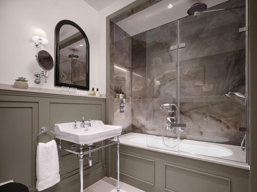 The Chelsea Townhouse by Iconic Luxury Hotels room
