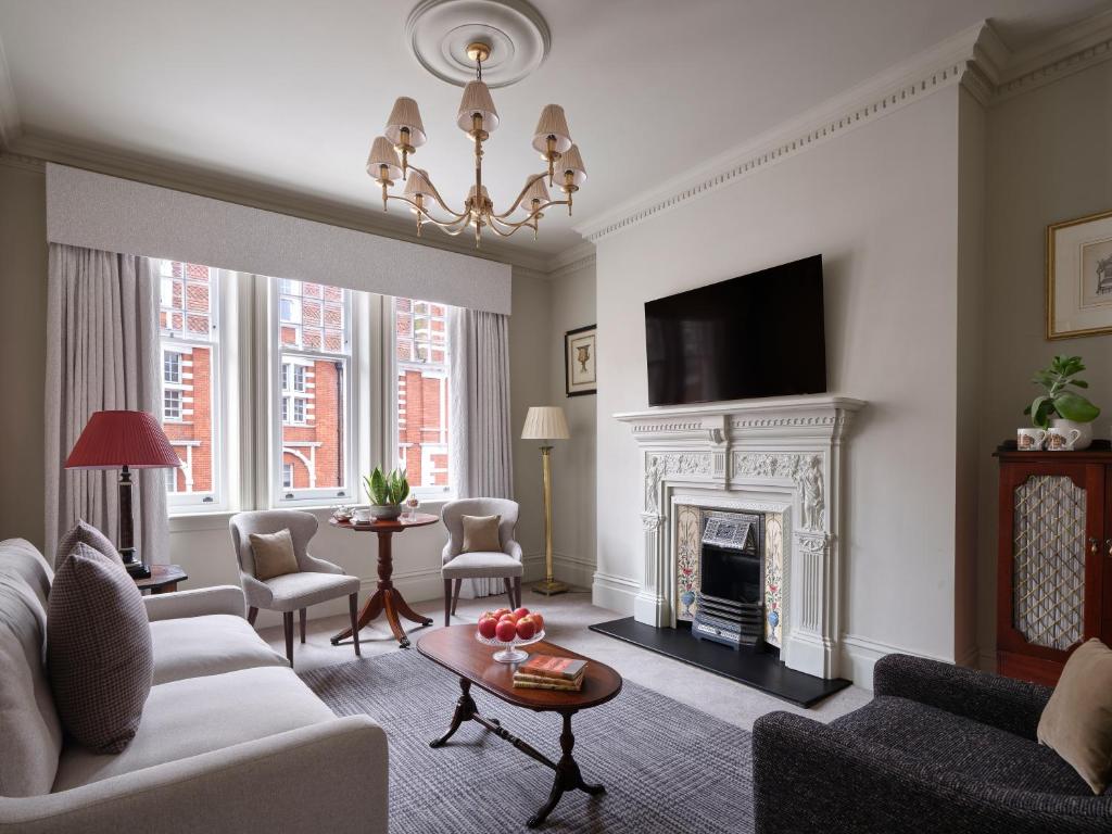 Chelsea Junior Suite