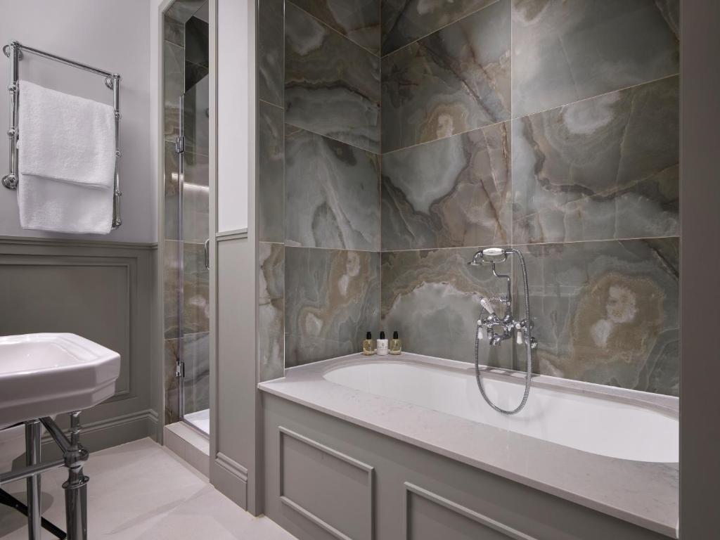 The Chelsea Townhouse by Iconic Luxury Hotels room