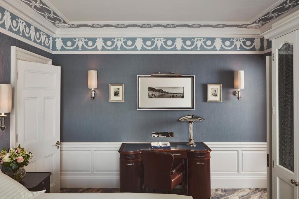 The Connaught, Maybourne room