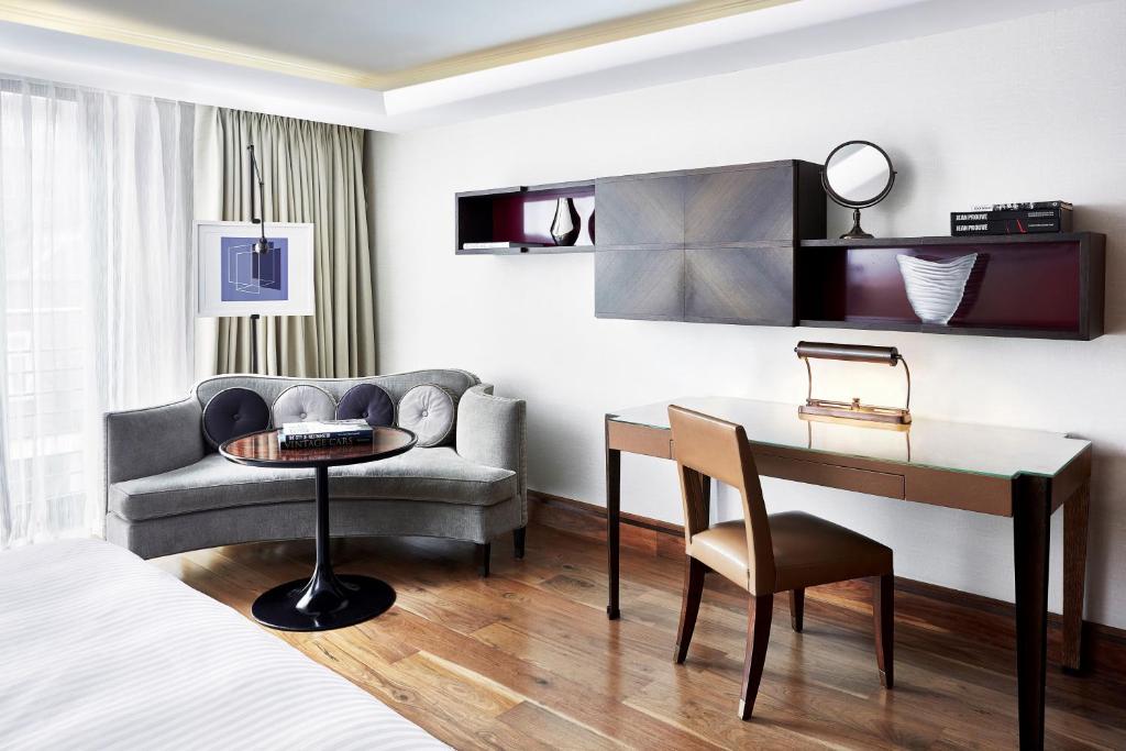 The Connaught, Maybourne room