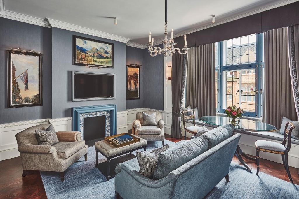 Grosvenor Suite